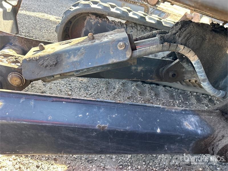 Bobcat E26 ミニ油圧ショベル 7t以下(ミニユンボ・ミニディガー)
