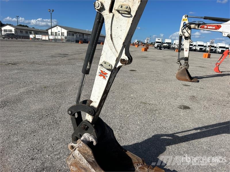 Bobcat E26 Mini bagri <7t
