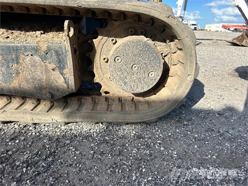 Bobcat E26 Mini bagri <7t