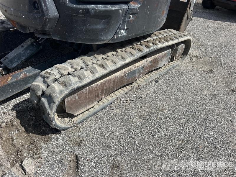Bobcat E26 Mini ekskavatori < 7 t