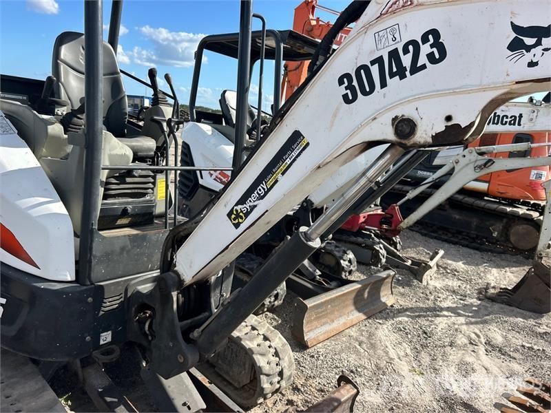 Bobcat E26 Mini bagri <7t