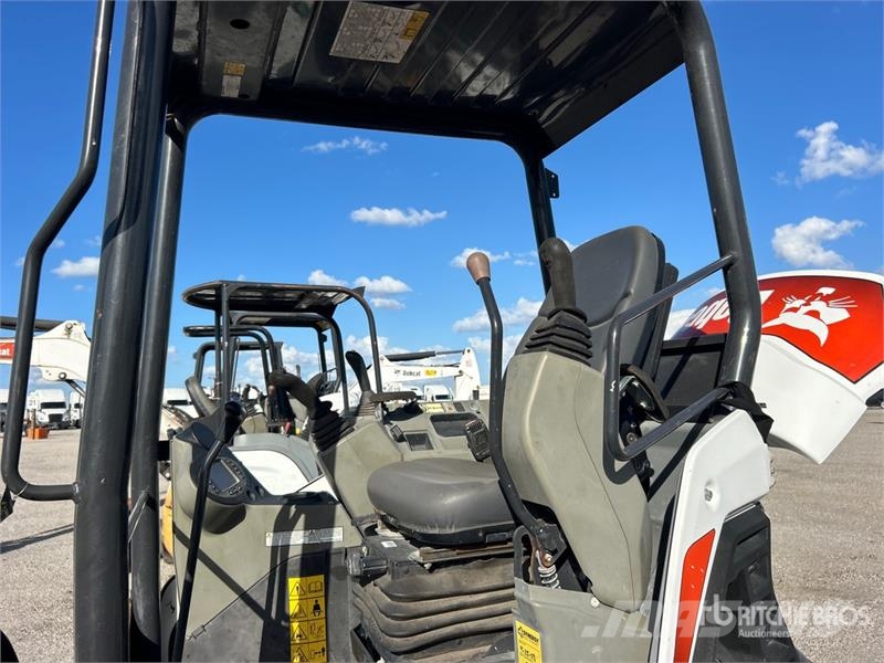 Bobcat E26 Mini bagri <7t