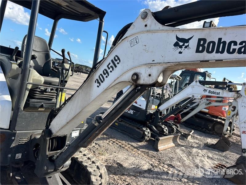 Bobcat E26 Mini bagri <7t