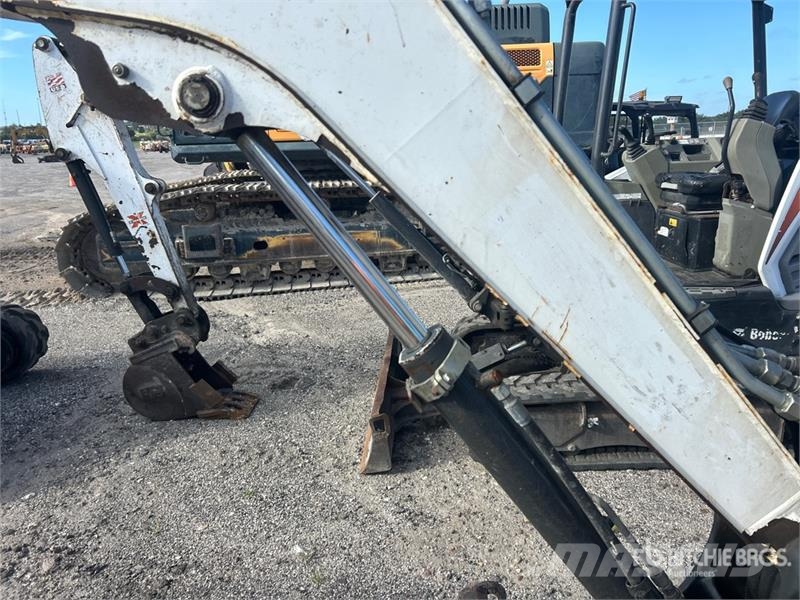Bobcat E26 Mini excavators < 7t