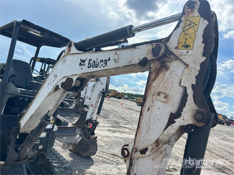 Bobcat E26 Mini excavators < 7t
