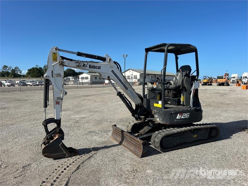 Bobcat E26 ミニ油圧ショベル 7t以下(ミニユンボ・ミニディガー)