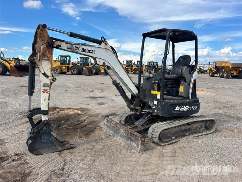 Bobcat E26 Mini excavators < 7t
