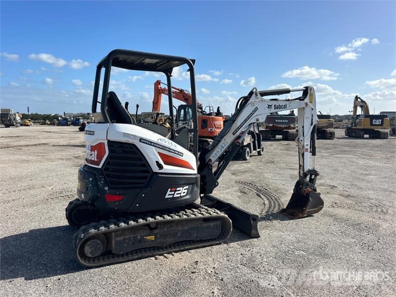 Bobcat E26 ミニ油圧ショベル 7t以下(ミニユンボ・ミニディガー)
