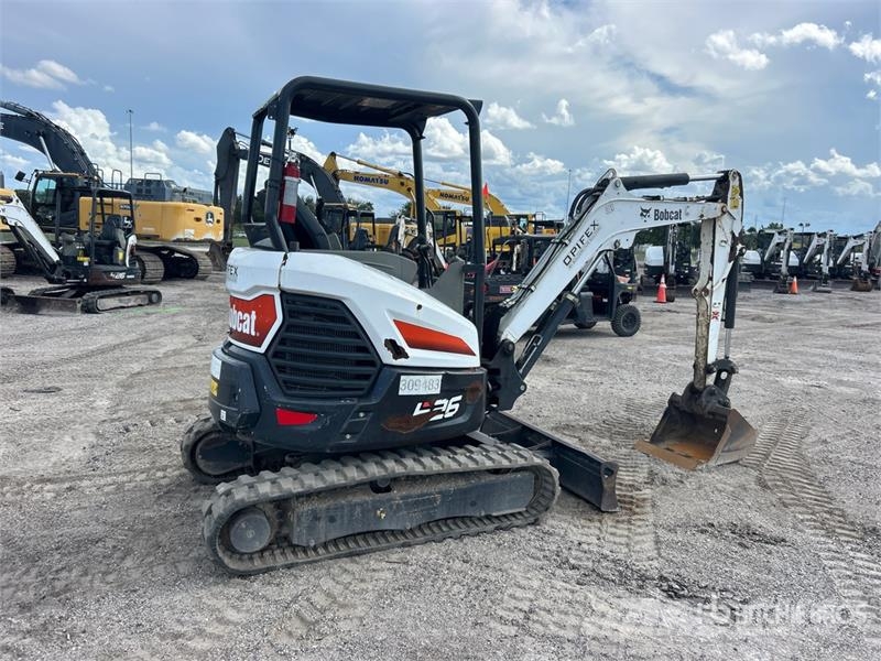 Bobcat E26 Mini excavators < 7t