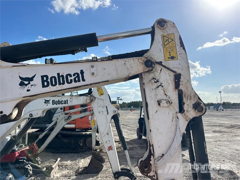 Bobcat E26 Mini bagri <7t