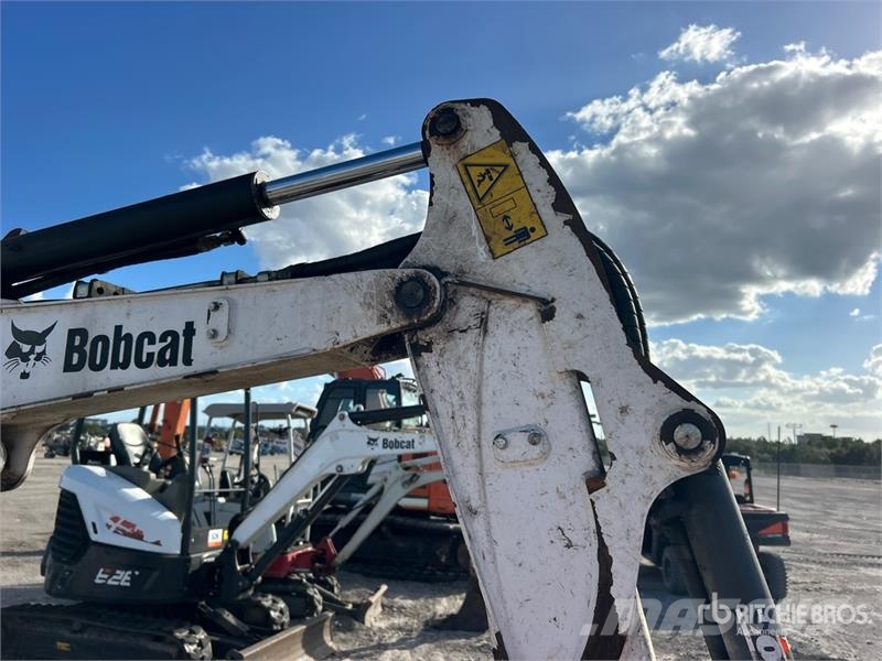 Bobcat E26 Mini bagri <7t