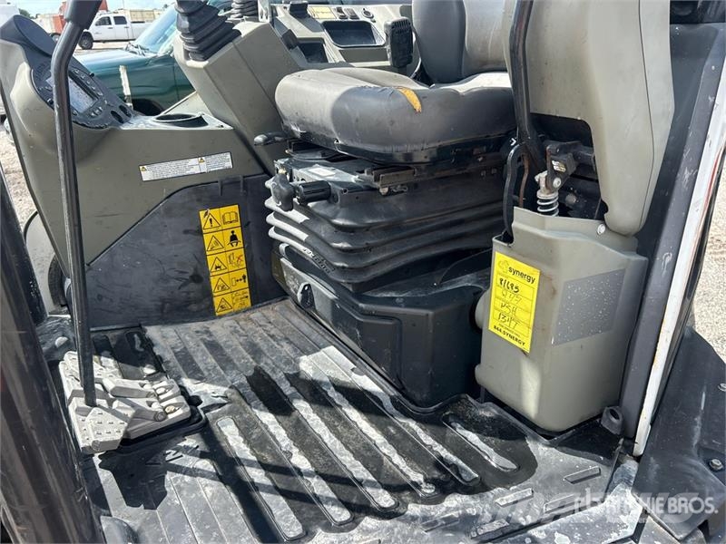 Bobcat E26 Mini ekskavatori < 7 t
