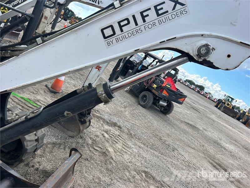 Bobcat E26 Mini excavators < 7t