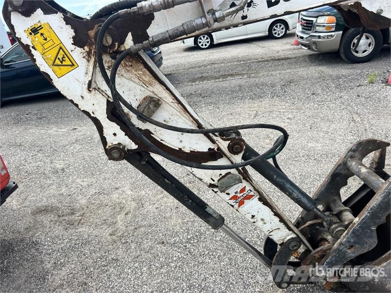 Bobcat E26 Mini ekskavatori < 7 t
