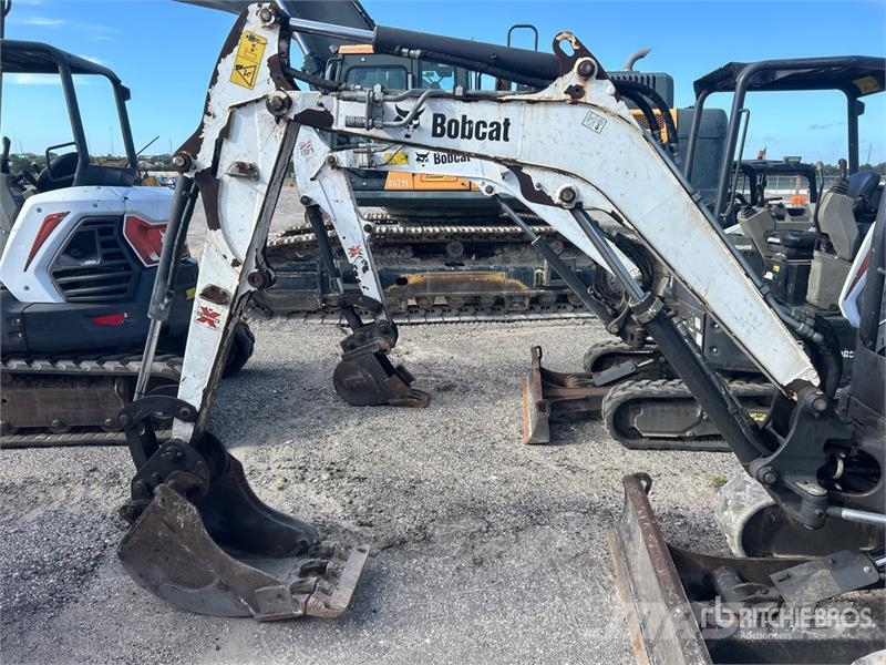 Bobcat E26 Mini excavators < 7t