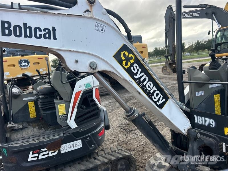 Bobcat E26 Mini ekskavatori < 7 t