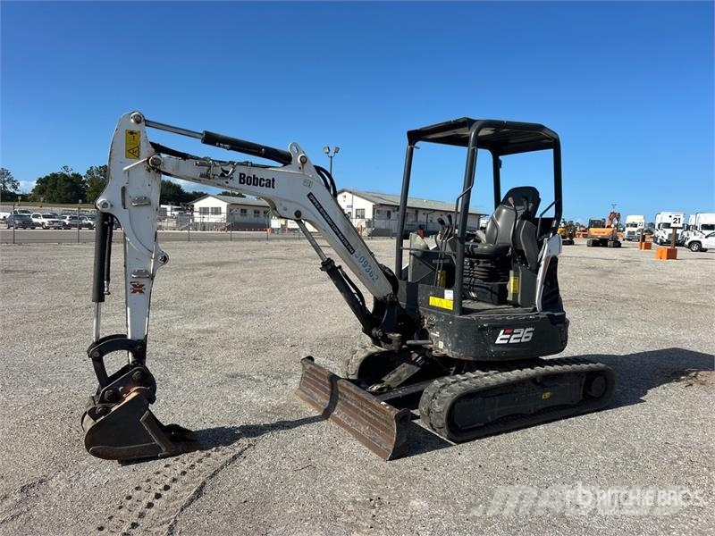 Bobcat E26 ミニ油圧ショベル 7t以下(ミニユンボ・ミニディガー)