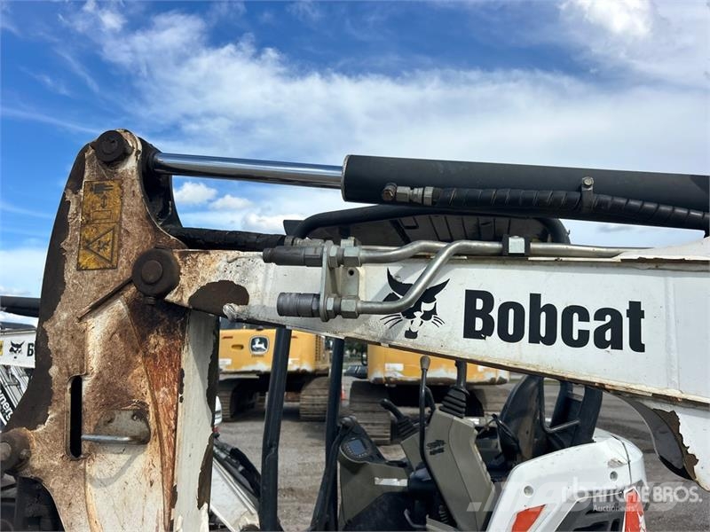 Bobcat E26 Mini excavators < 7t