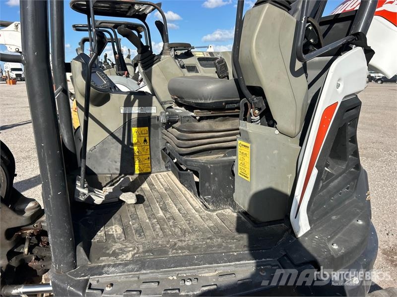 Bobcat E26 Mini bagri <7t