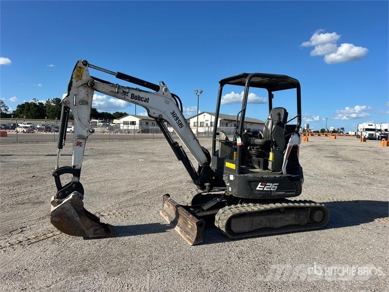 Bobcat E26 Mini bagri <7t