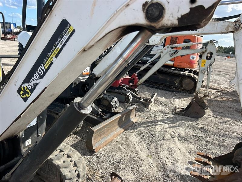 Bobcat E26 Mini bagri <7t