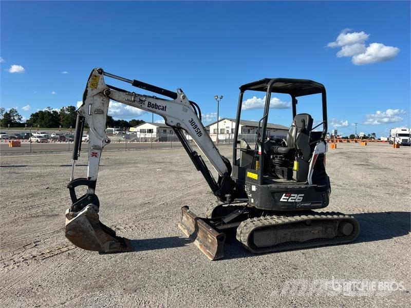 Bobcat E26 Mini bagri <7t
