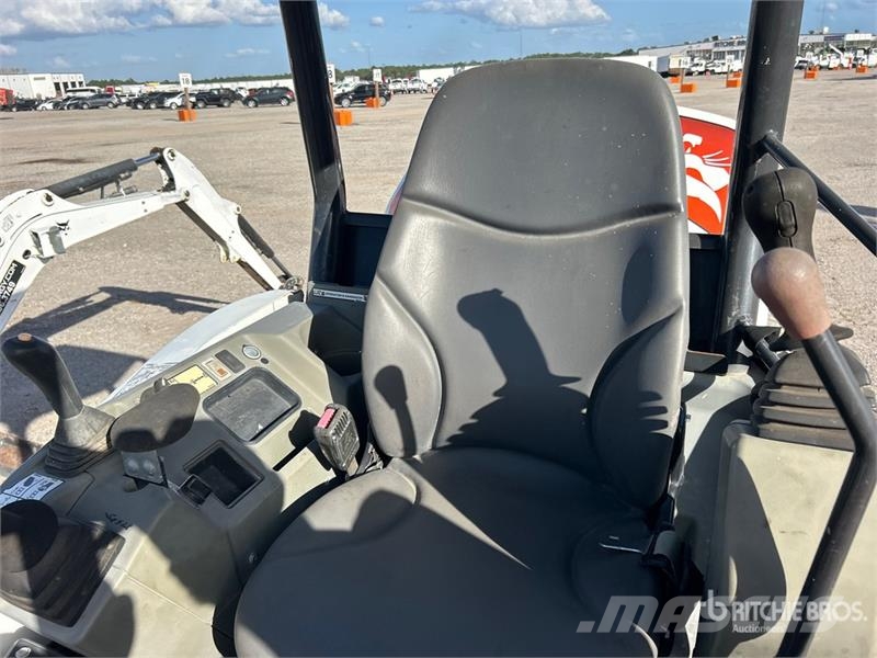 Bobcat E26 Mini bagri <7t