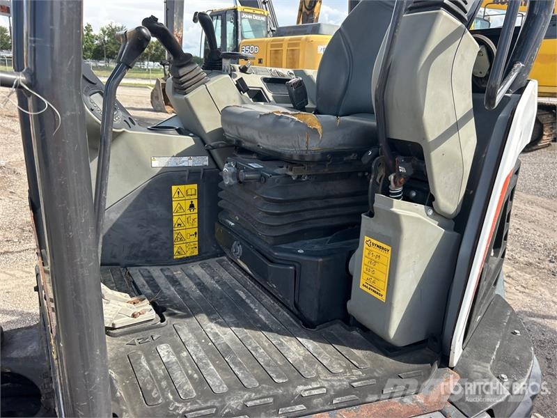 Bobcat E26 Mini excavators < 7t