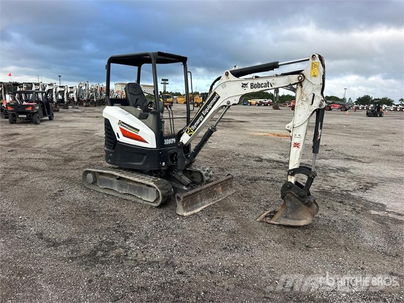 Bobcat E26 Mini ekskavatori < 7 t