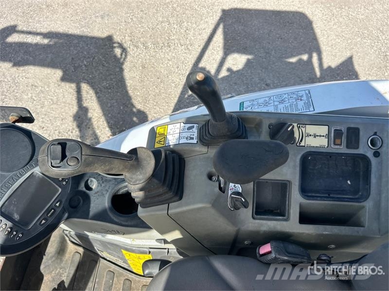 Bobcat E26 ミニ油圧ショベル 7t以下(ミニユンボ・ミニディガー)