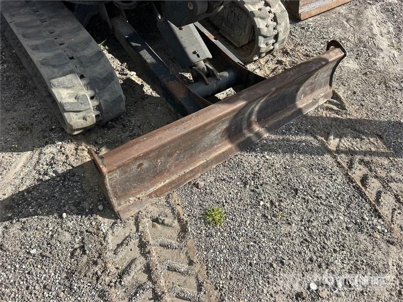 Bobcat E26 Mini bagri <7t