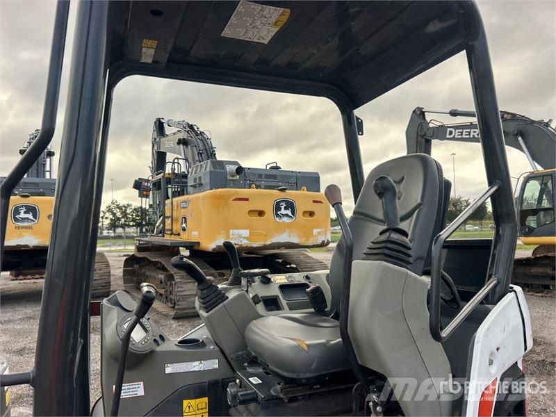 Bobcat E26 Mini ekskavatori < 7 t