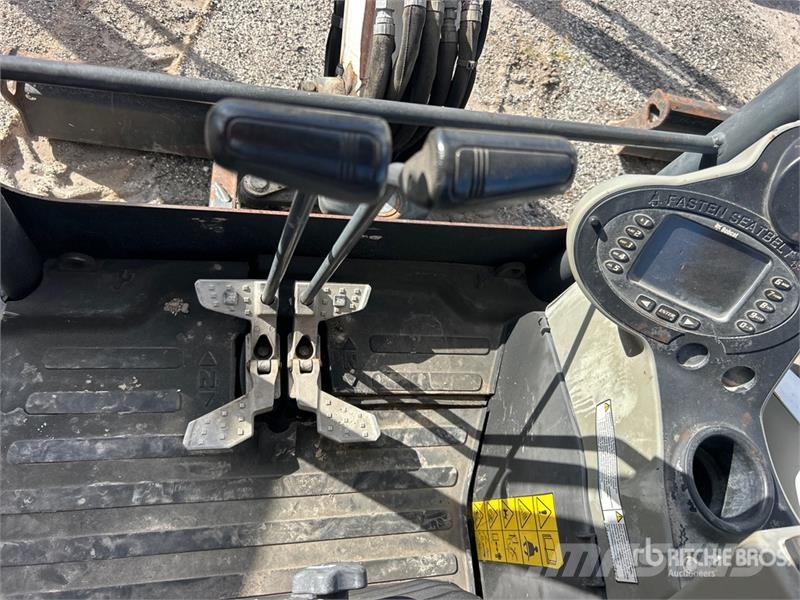 Bobcat E26 Mini bagri <7t