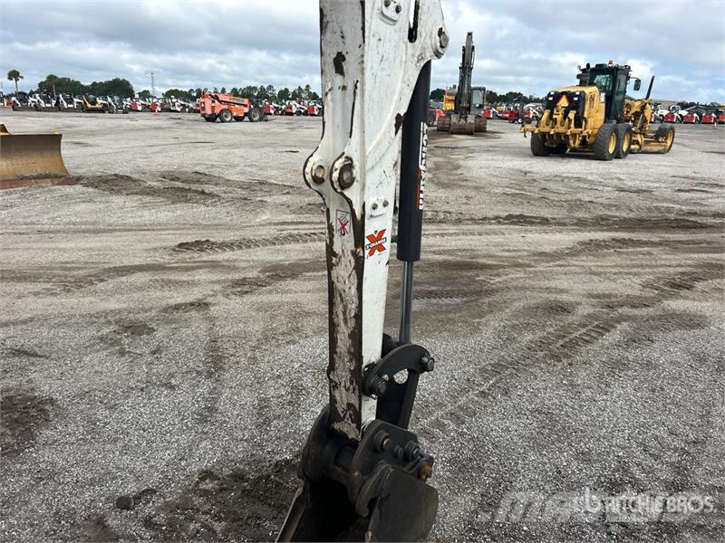 Bobcat E26 Minibagger < 7t
