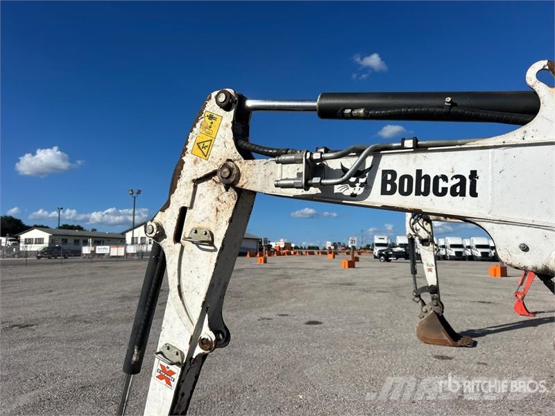 Bobcat E26 Mini bagri <7t