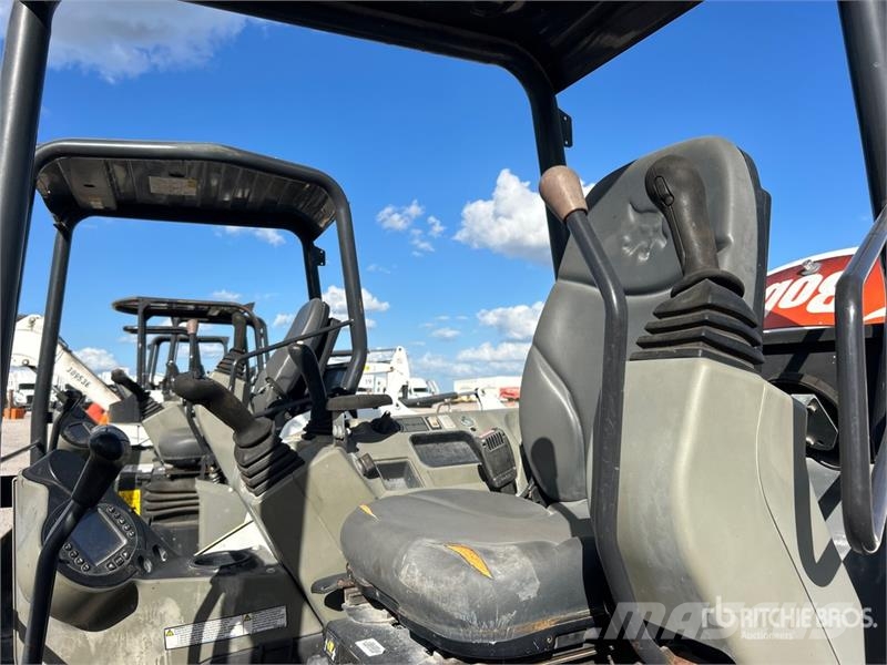 Bobcat E26 Mini bagri <7t