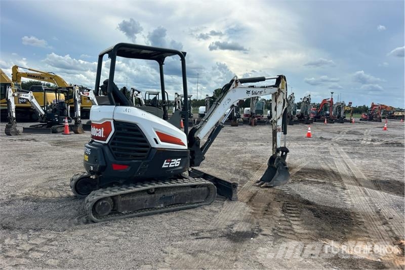 Bobcat E26 Mini excavators < 7t