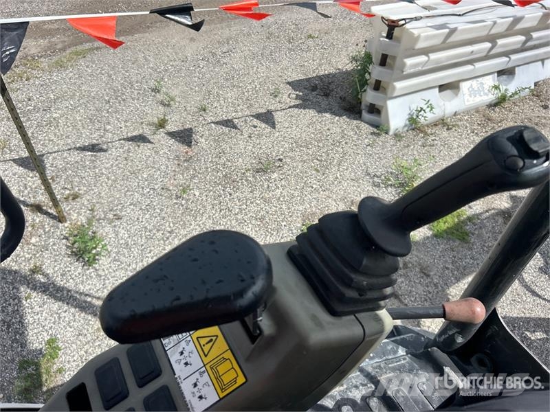Bobcat E26 Mini ekskavatori < 7 t