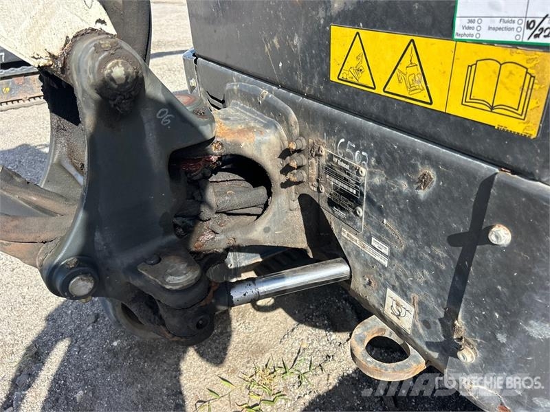 Bobcat E26 ミニ油圧ショベル 7t以下(ミニユンボ・ミニディガー)