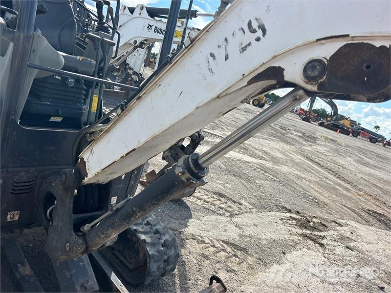 Bobcat E26 Mini excavators < 7t