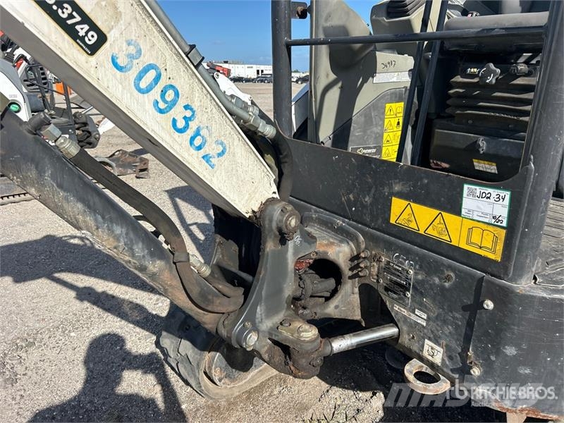 Bobcat E26 ミニ油圧ショベル 7t以下(ミニユンボ・ミニディガー)