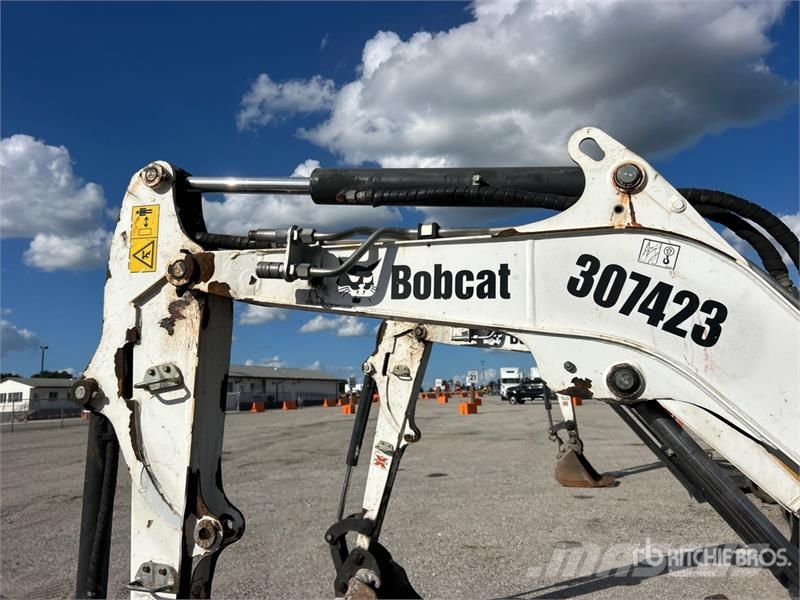 Bobcat E26 Mini bagri <7t
