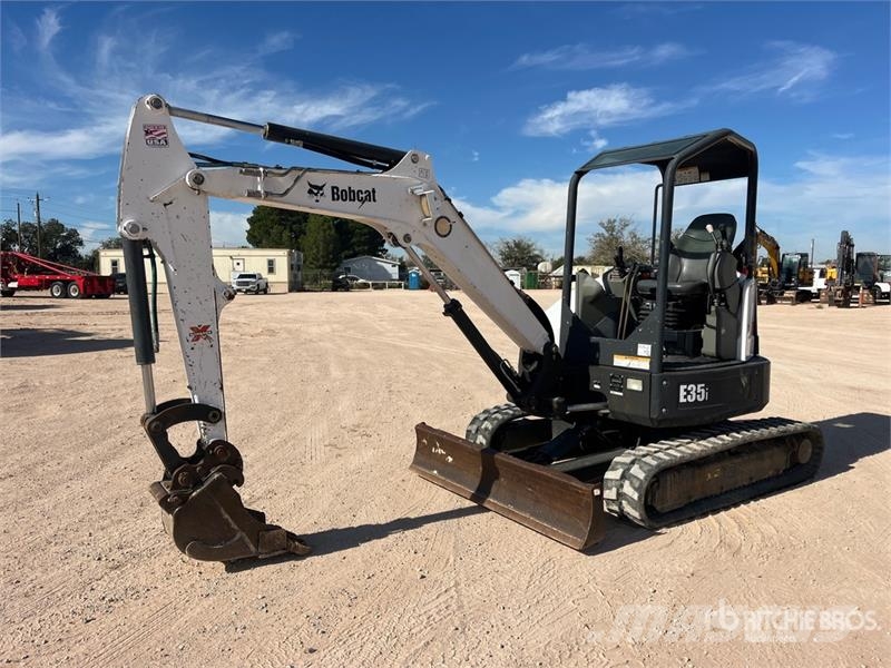 Bobcat E31i Mini Excavator 小型挖土機/掘鑿機<7t(小型挖掘機)
