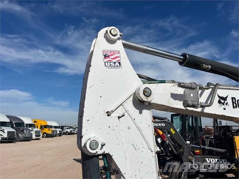 Bobcat E31i Mini Excavator 小型挖土機/掘鑿機<7t(小型挖掘機)
