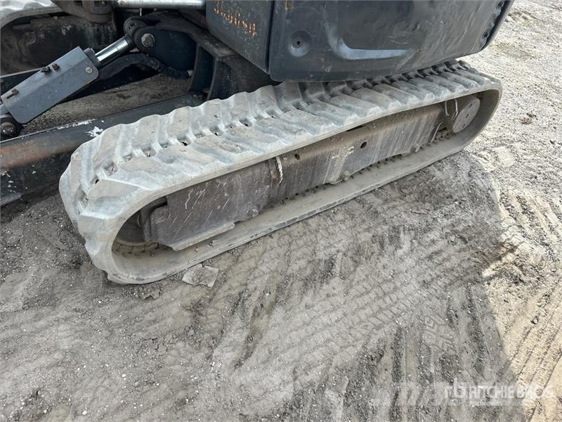 Bobcat E32 Mini kotrók < 7t