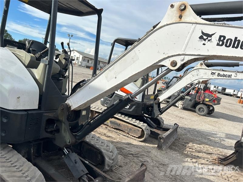 Bobcat E32 Mini kotrók < 7t