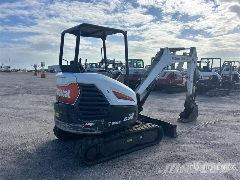 Bobcat E32 Minikaivukoneet < 7t