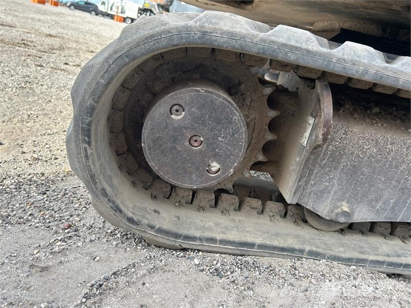Bobcat E32 Mini kotrók < 7t