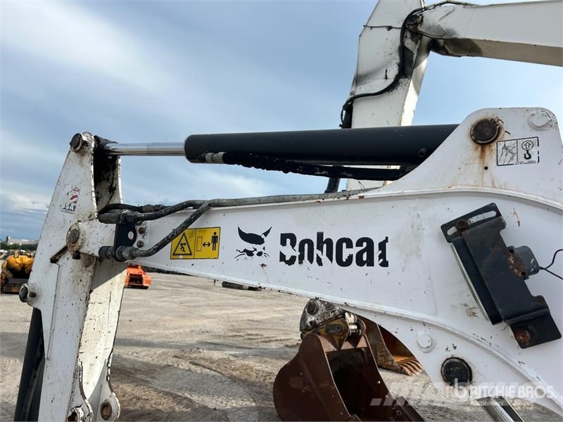 Bobcat E32 Mini kotrók < 7t