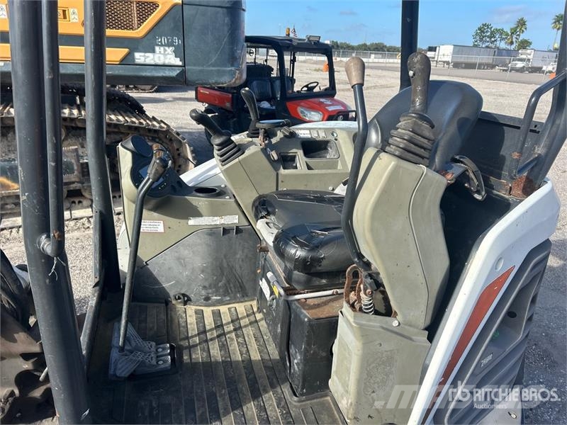 Bobcat E32 Mini excavators < 7t
